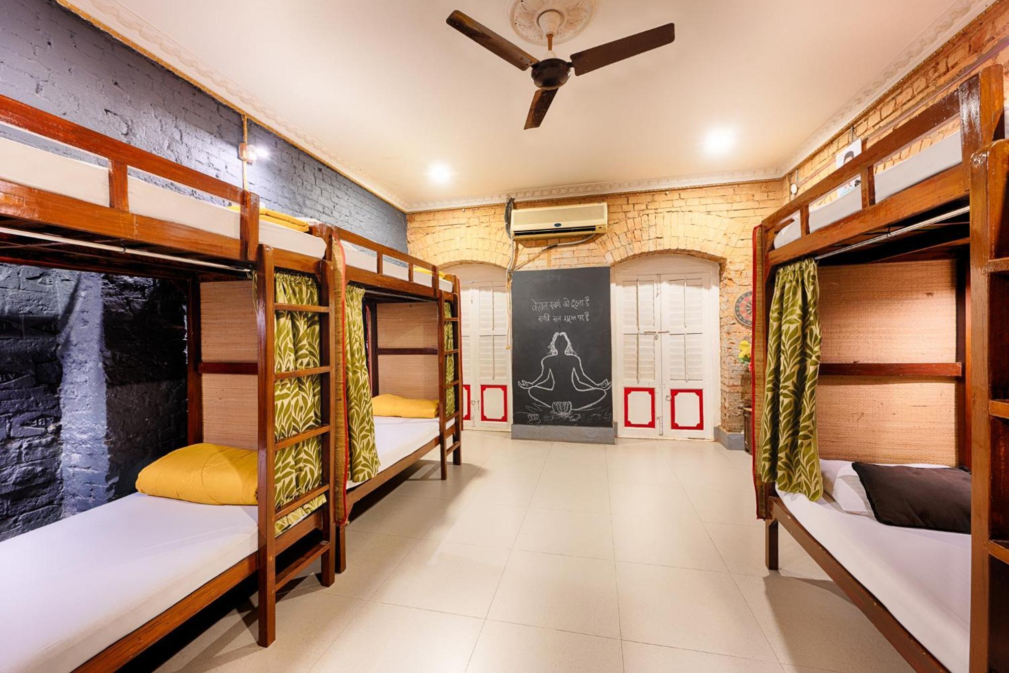 International Travellers' Hostel By Ith Stays Waranasi Pokój zdjęcie