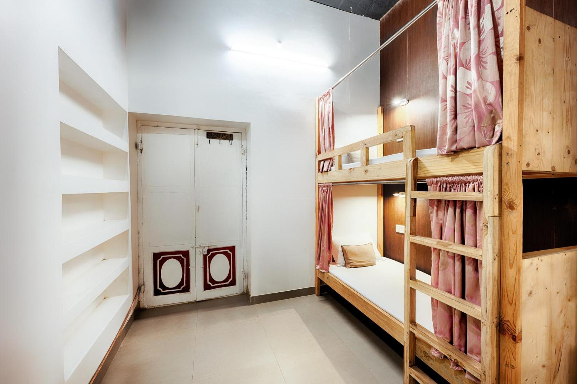 International Travellers' Hostel By Ith Stays Waranasi Pokój zdjęcie