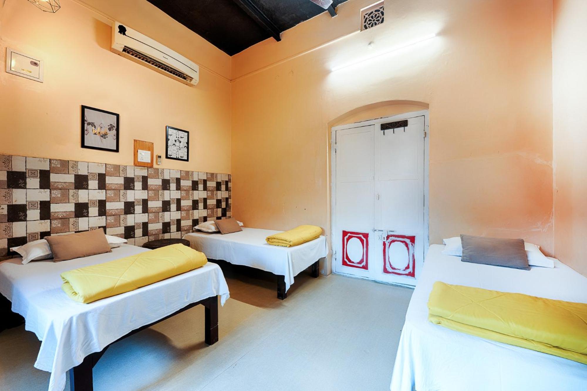 International Travellers' Hostel By Ith Stays Waranasi Pokój zdjęcie